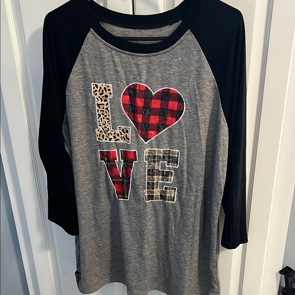 Gray and Black Love Graphic Raglan Tee